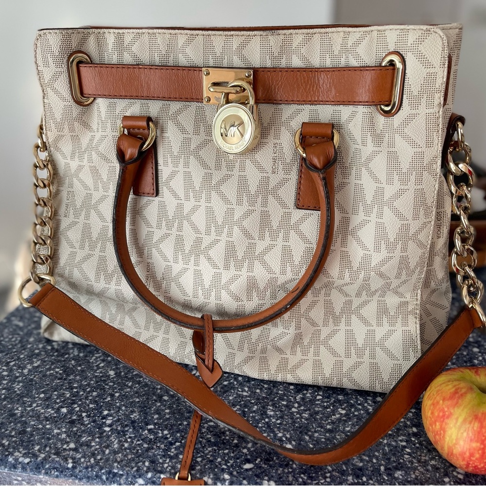Michael kors purse 👜